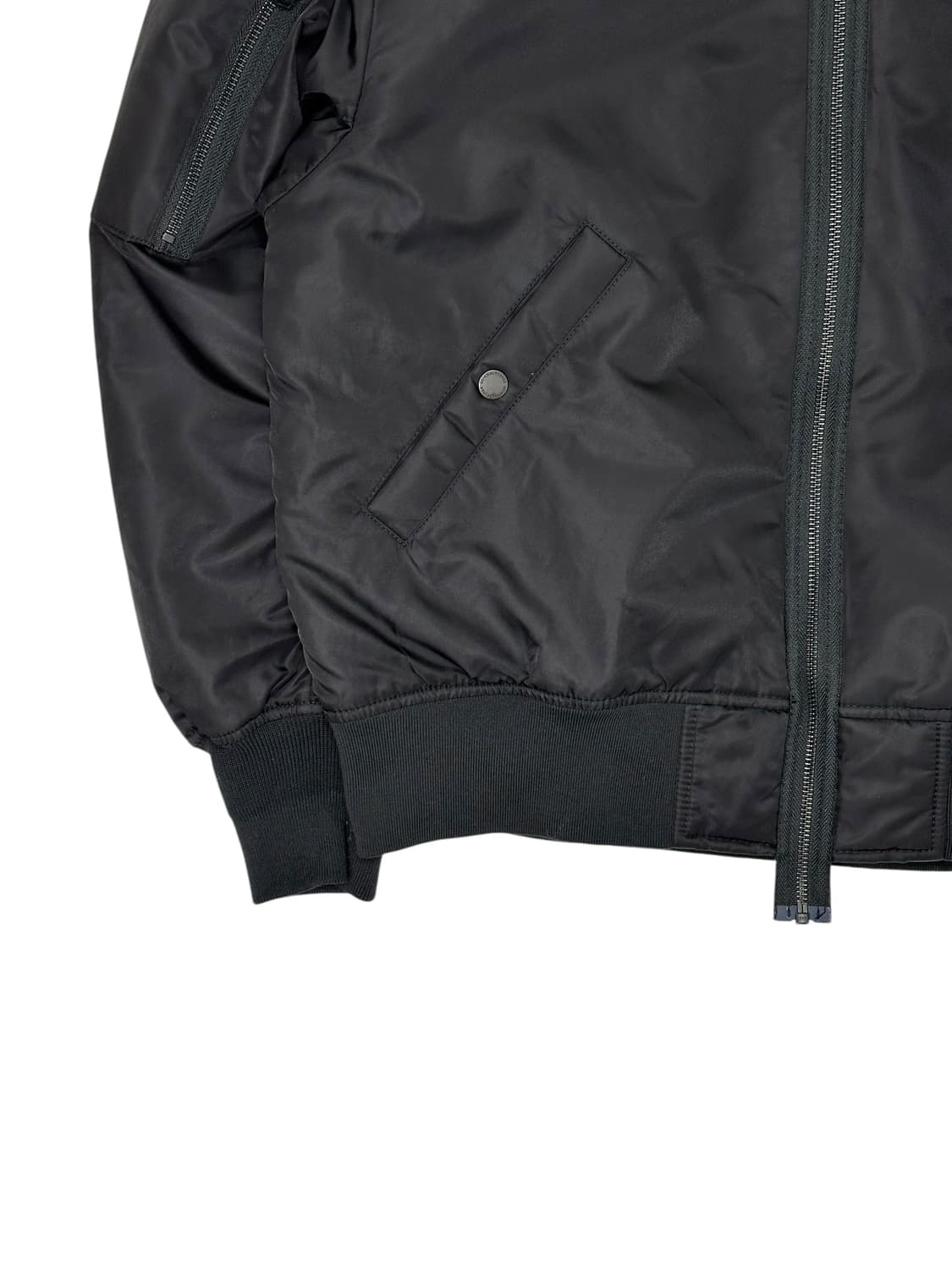 GU × 언더커버 프리덤노이즈 MA-1 봄버 자켓 상품이미지4