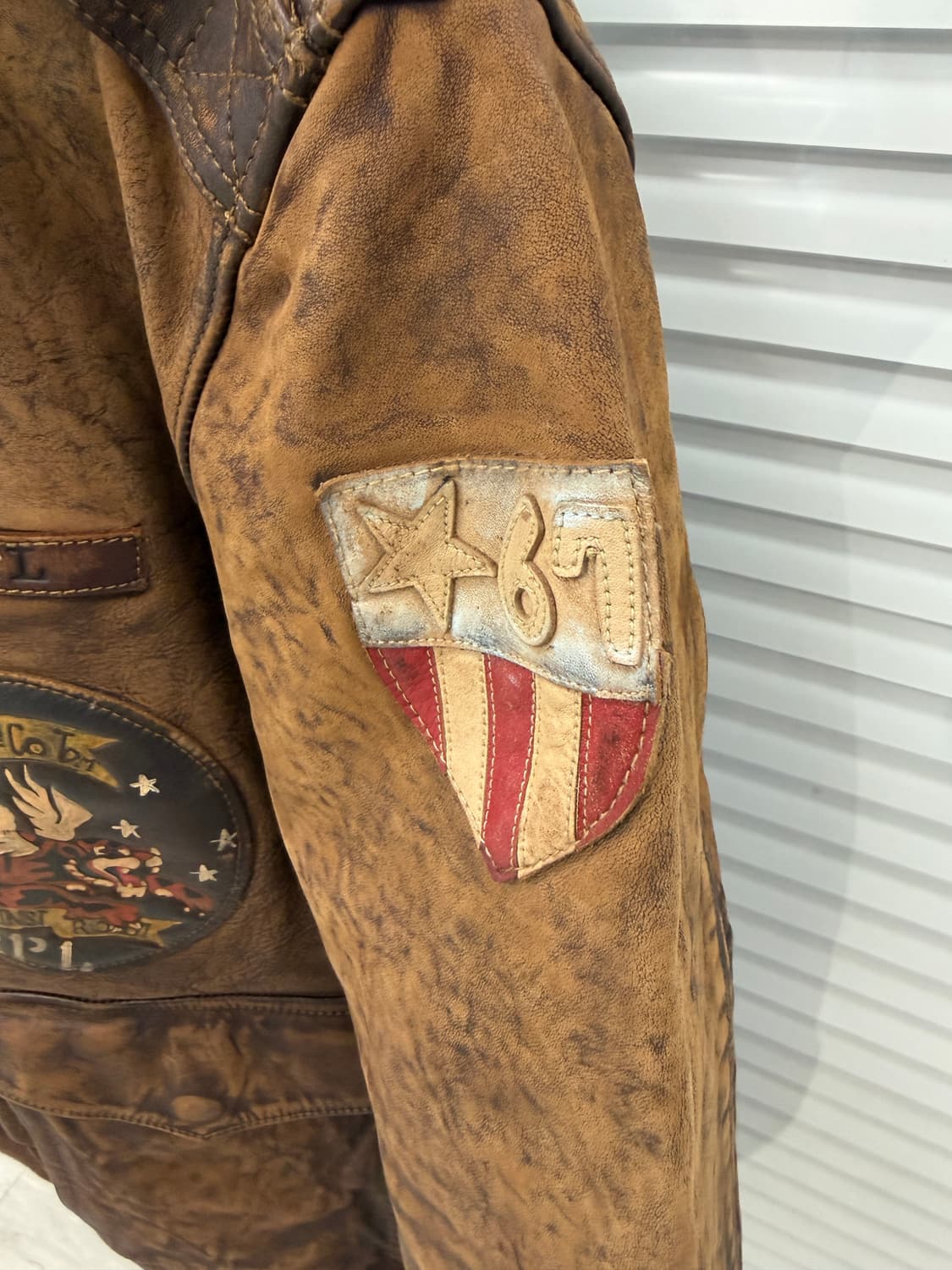 폴로 A2 자켓 플라잉 타이거 M 사이즈 신형 새거 판매합니다(택 달림) 상품이미지6