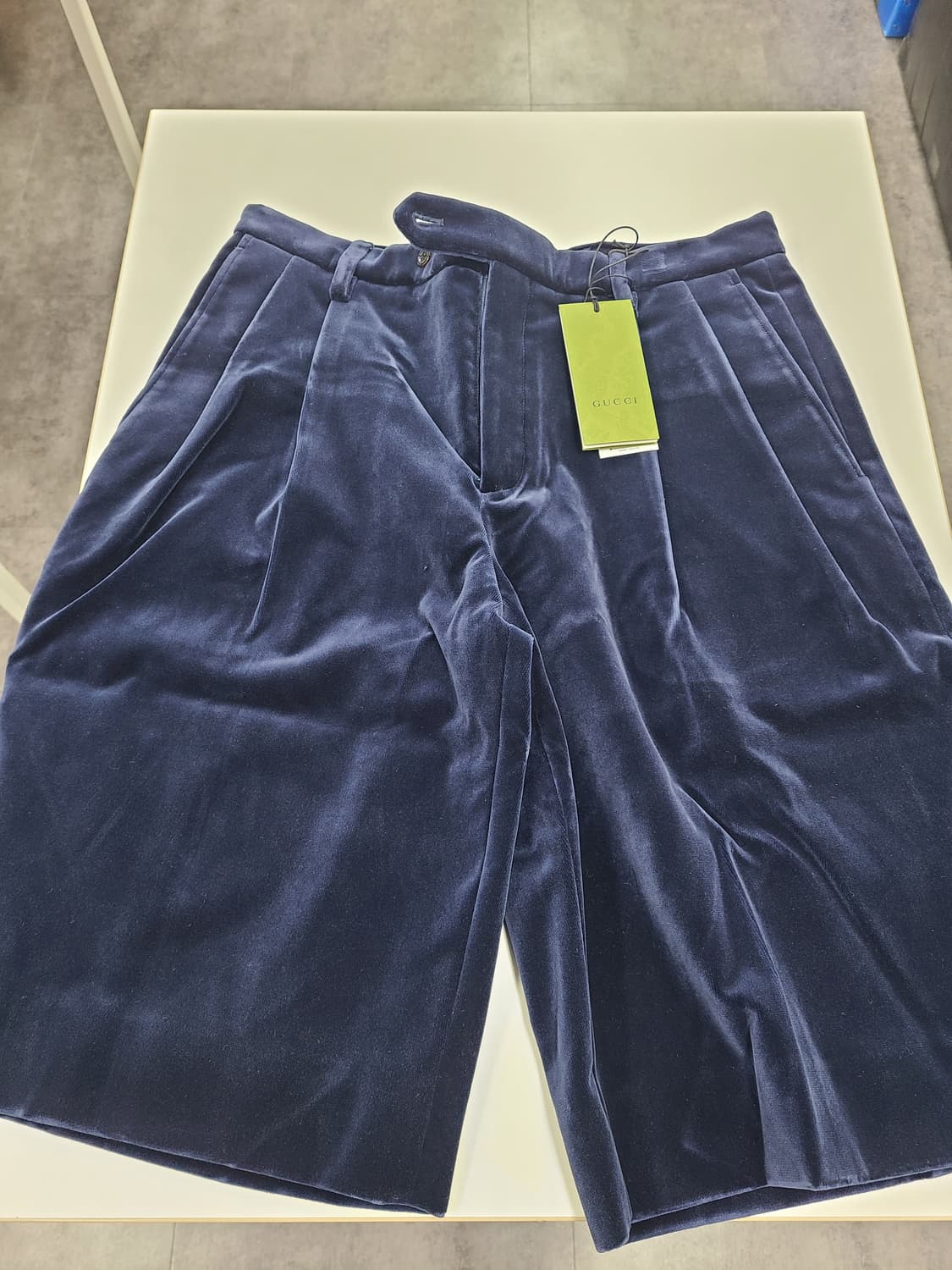 구찌 벨벳 남성 반바지 사이즈50 상품이미지1