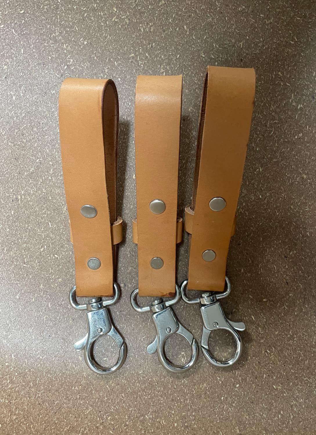 모드맨 레더 팬츠 행거 상품이미지3