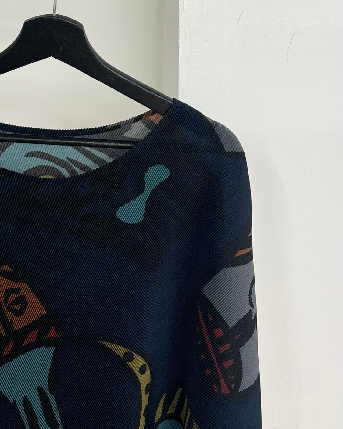 플리츠 플리즈 빈티지 마스크 패턴 플리츠 탑 상품이미지4