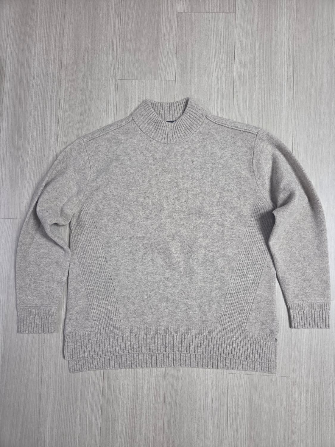 일꼬르소 에센셜 캐시미어 오버핏 모크넥 니트 베이지 100(M) 상품이미지1