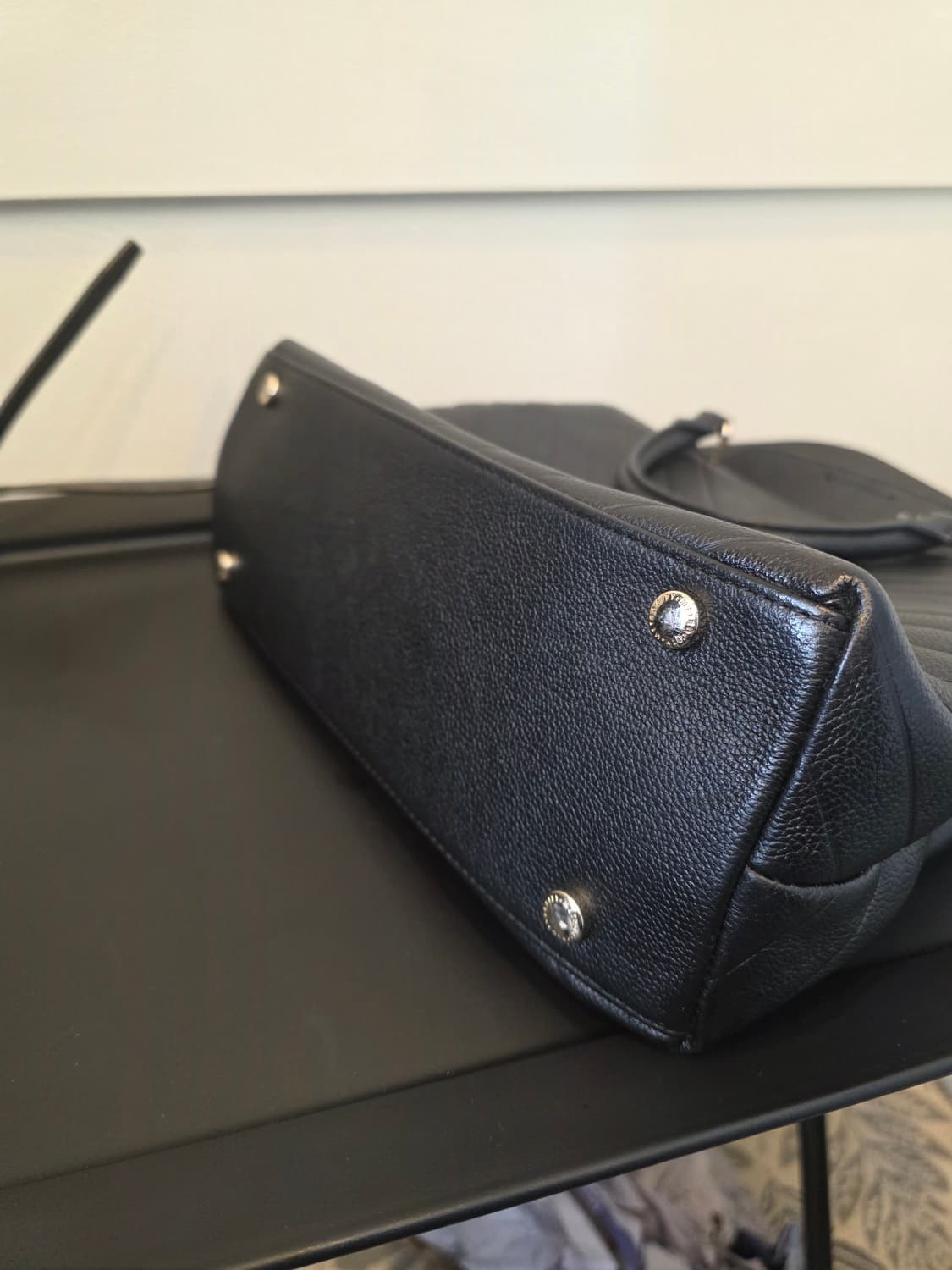 메트로씨티 네오 루체 블랙 V백 토트겸숄더백 상품이미지8