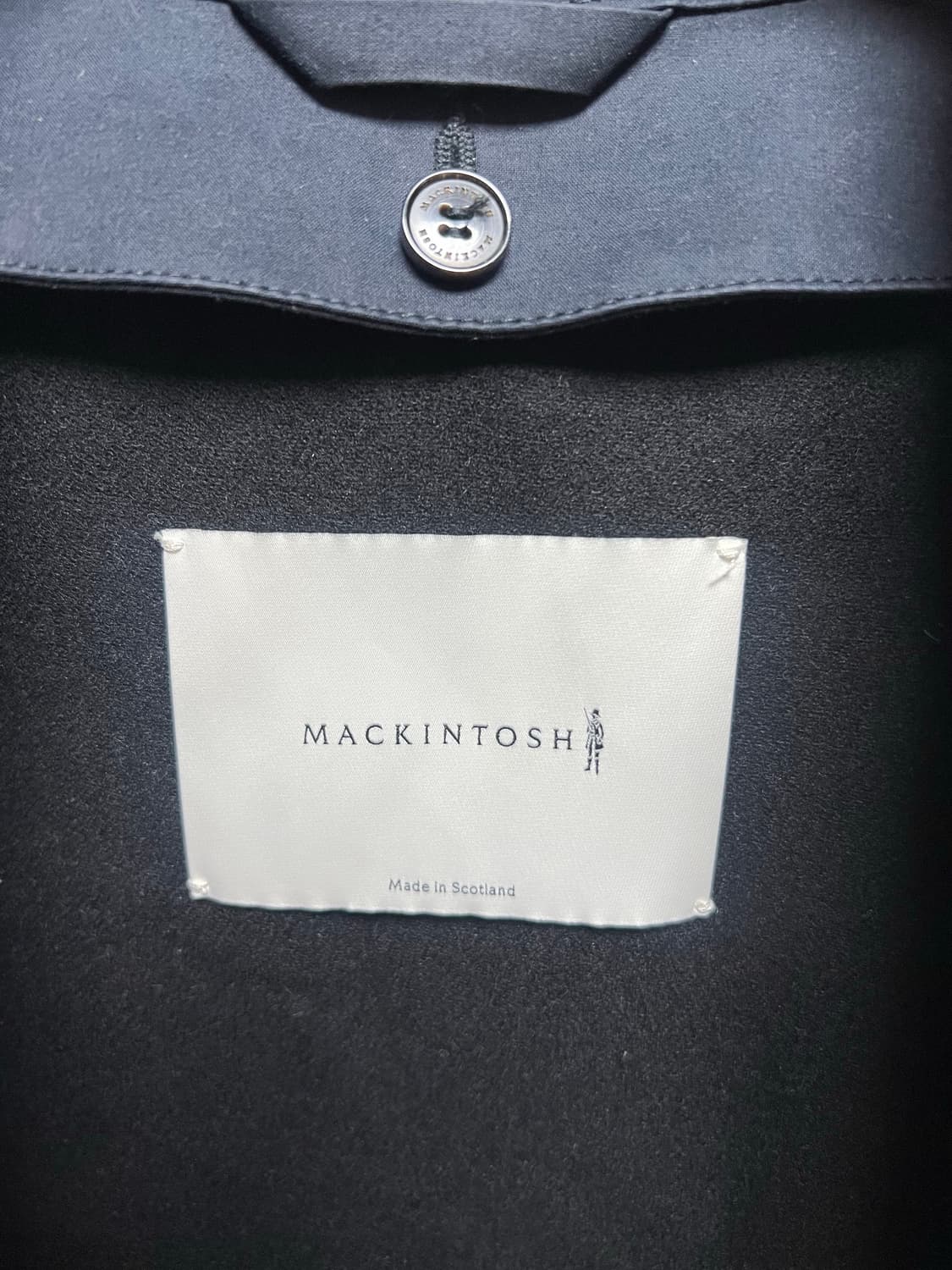 매킨토시 코트 블랙컬러 40사이즈 판매 상품이미지4