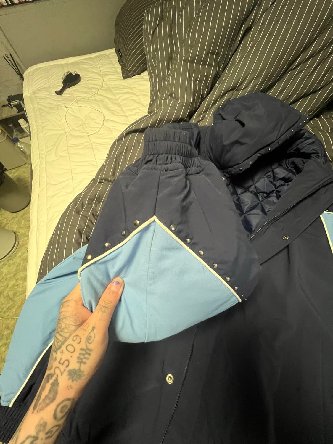 슈프림 스터디드 스타디움 자켓 상품이미지3