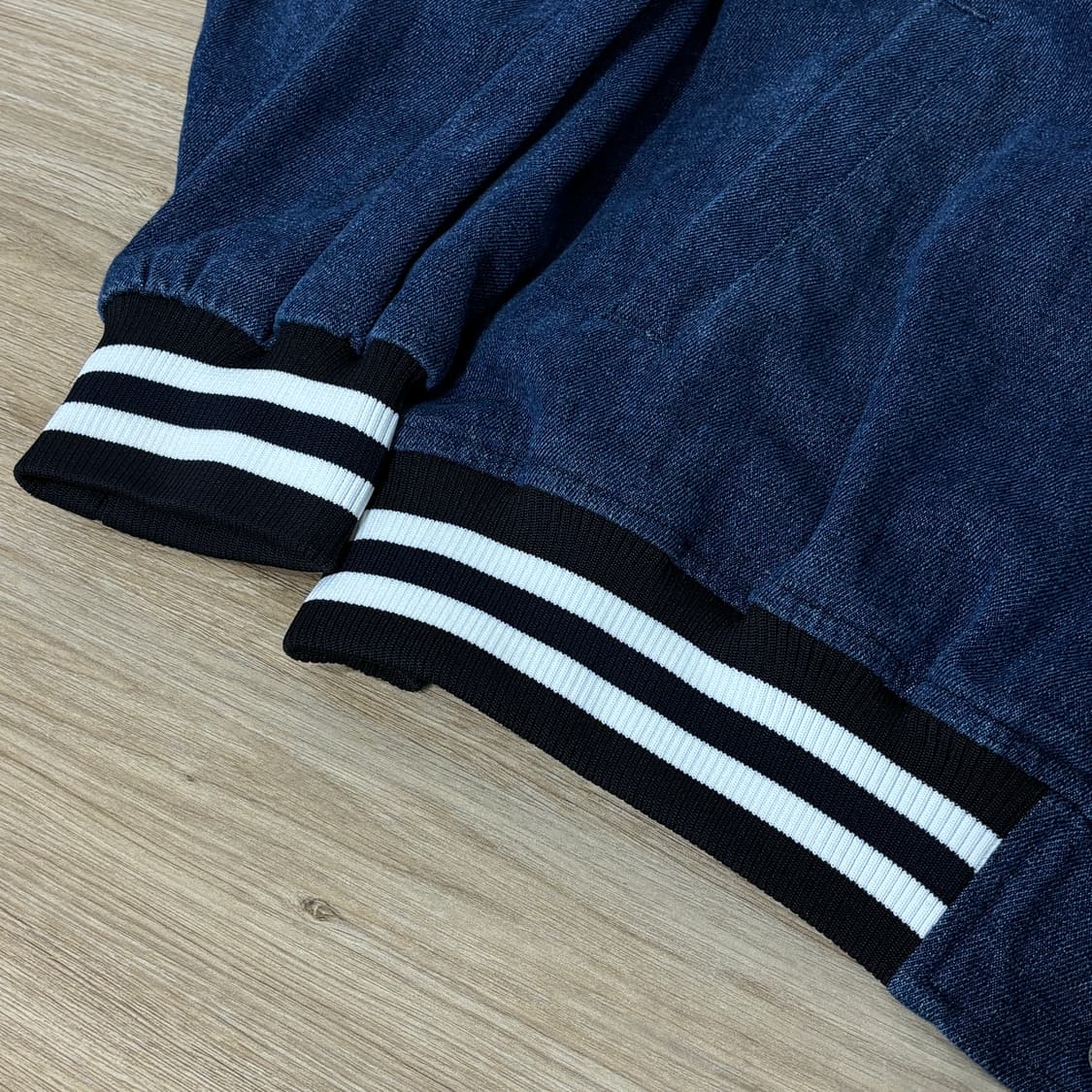 데님 오버핏 바시티 자켓 상품이미지2