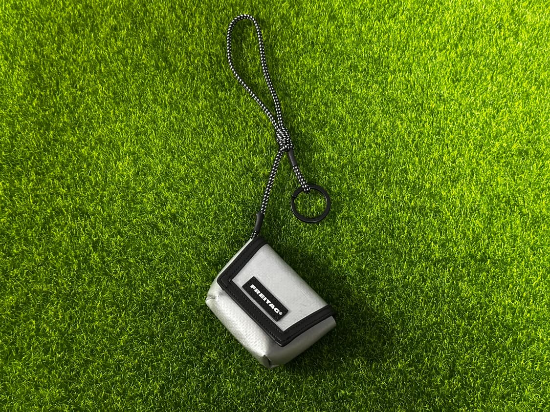 [새상품] Freitag 프라이탁 미니 메신저 실버 키링 판매 상품이미지1