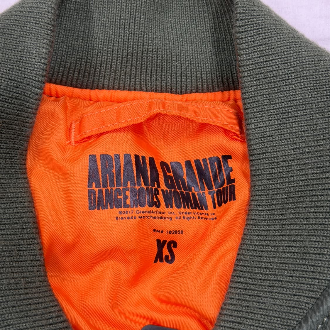 알파인더스토리 X 아리아나그란데 MA-1 봄버 자켓 카키 XS 상품이미지5