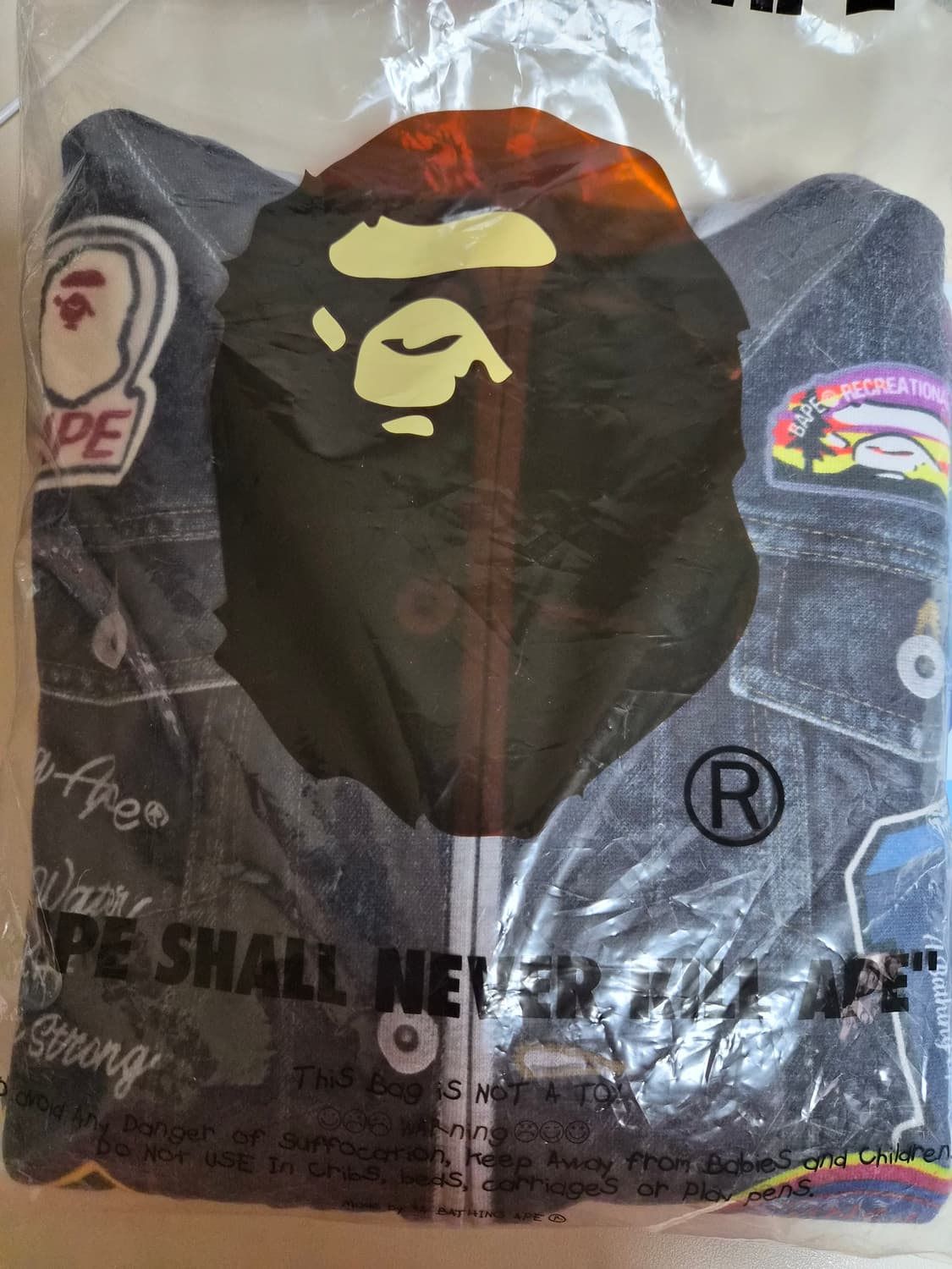 베이프 정품 주니어 160 샤크 베이프 엠블럼 데님 프린트 샤크후드 상품이미지3