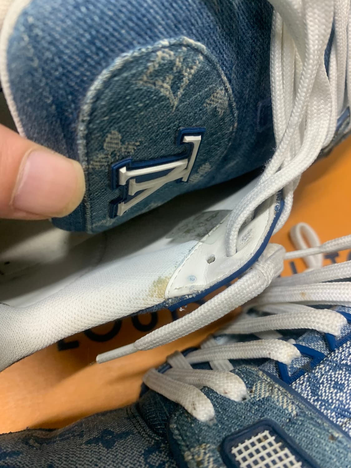 루이비통 데님 모노그램 스니커즈 6 사이즈 (260) 상품이미지8