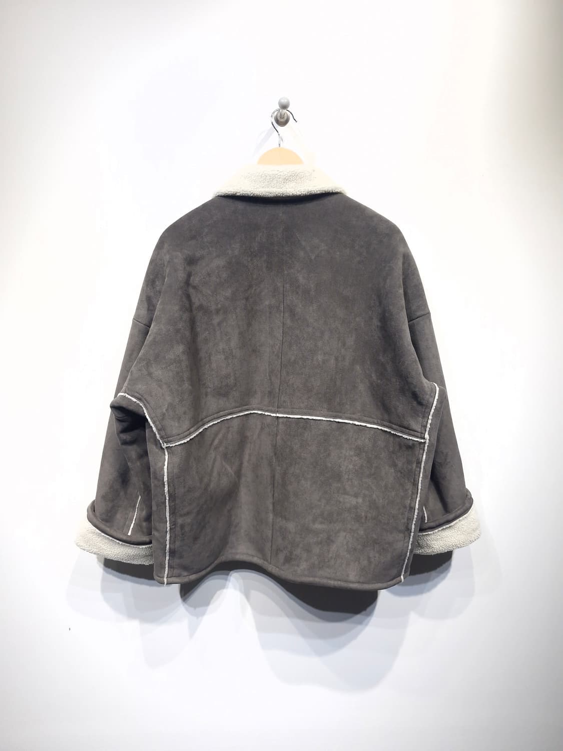 페미니크(FEMINIQUE)코벤트 무스탕/아방 벌룬핏 상품이미지3