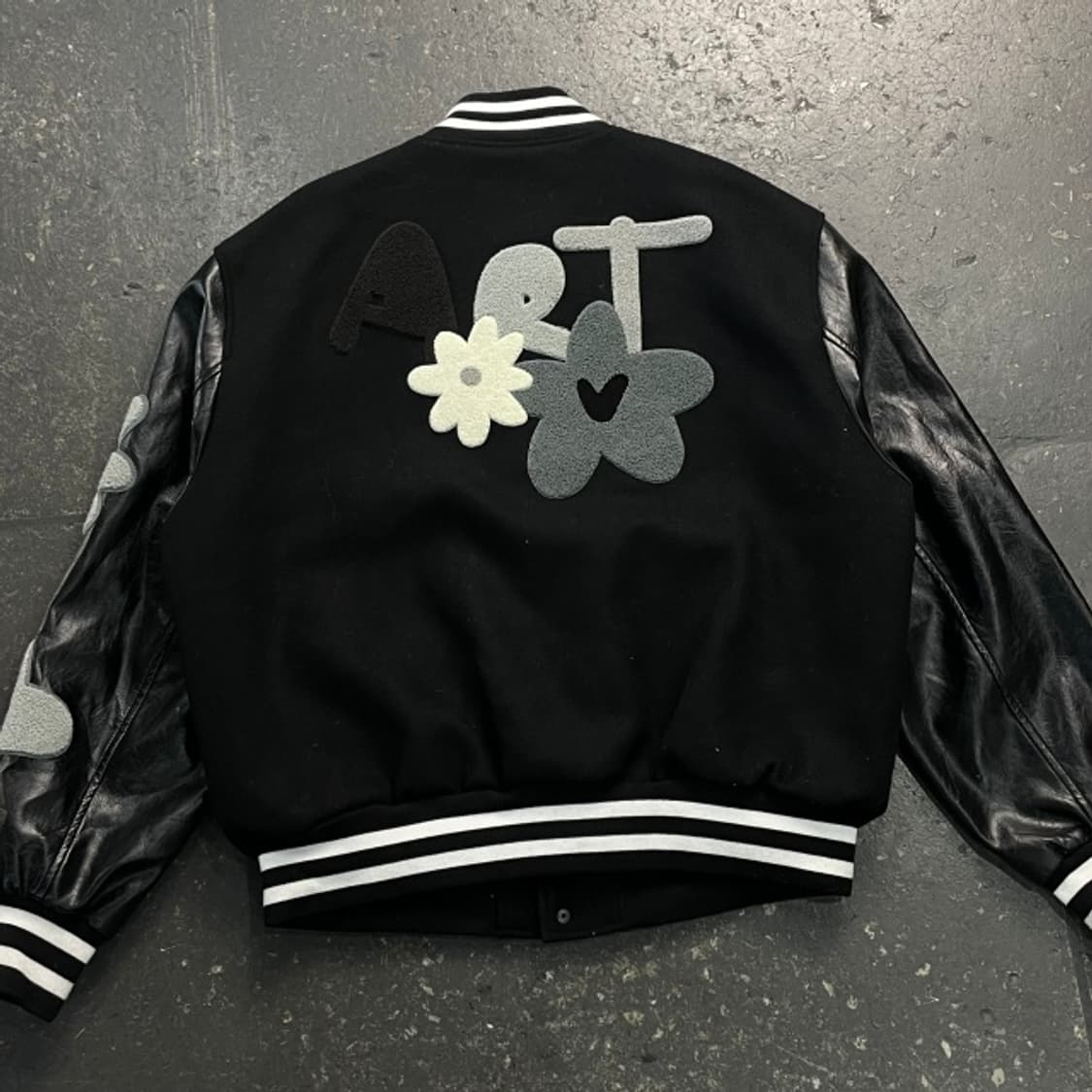 100 미스터차일드 23SS 멀티로고 바시티 자켓 상품이미지5