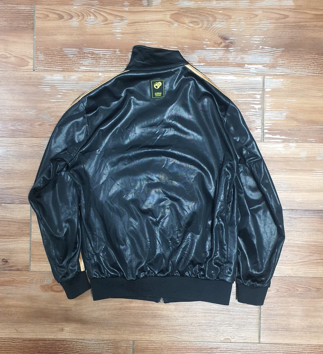 아디다스 칠레62 유광 블랙 금장 트랙탑 S 상품이미지2