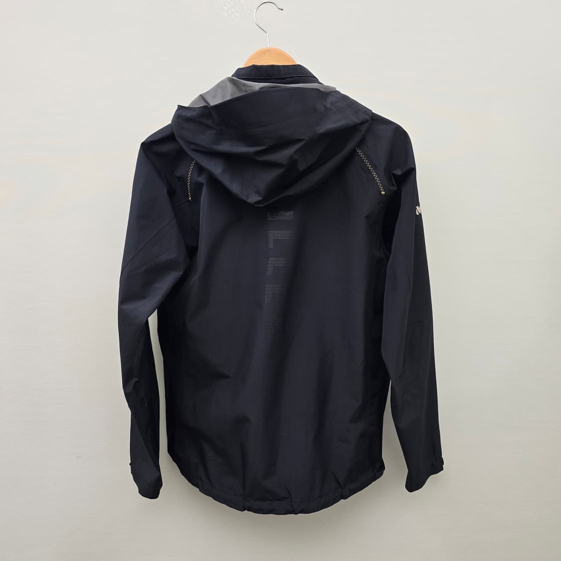 밀레 고어텍스 블랙 바람막이 자켓 상품이미지5