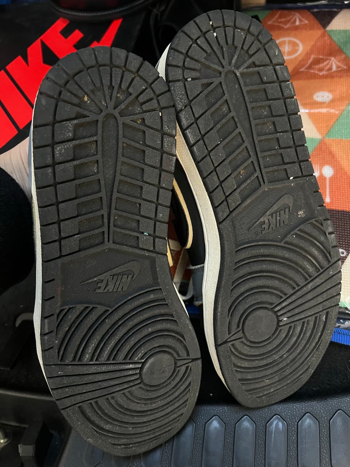 나이키 조던1 로우 블랙 앤 스모크 그레이 290 상품이미지3