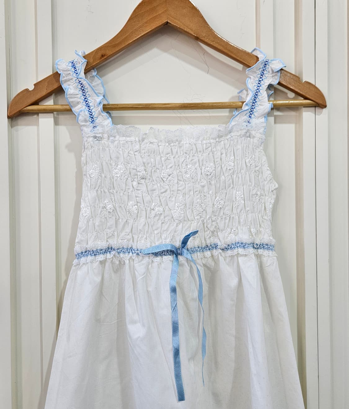 화이트 블루리본 스모크 원피스 상품이미지2