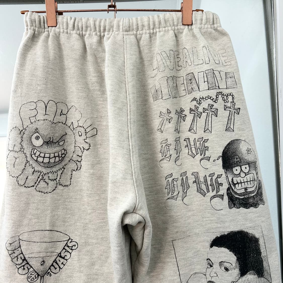 도넛리벤지 그래픽 스웻 팬츠 상품이미지7