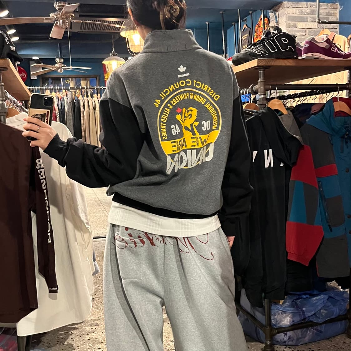 SEASONS 시즌스 그레이 하프 집업 맨투맨  상품이미지2