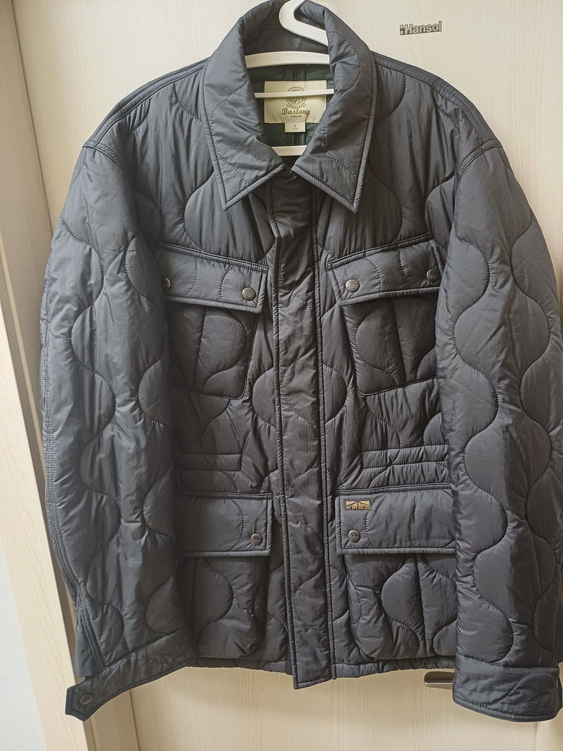 새상품 바스통 109Q 블랙 색상 L사이즈 자켓 판매합니다 상품이미지2