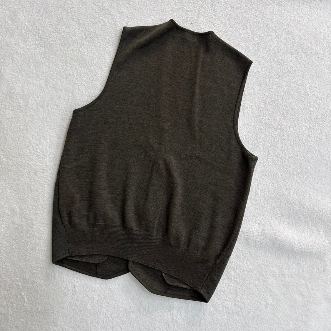 95 입생로랑 브라운 브이넥 니트 베스트 0331T 상품이미지2