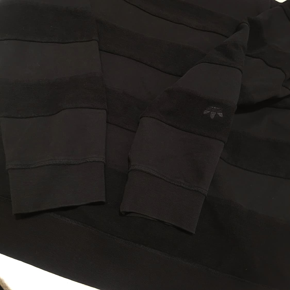 아디다스 X 알렉산더왕 인아웃 맨투맨 2XL 상품이미지4