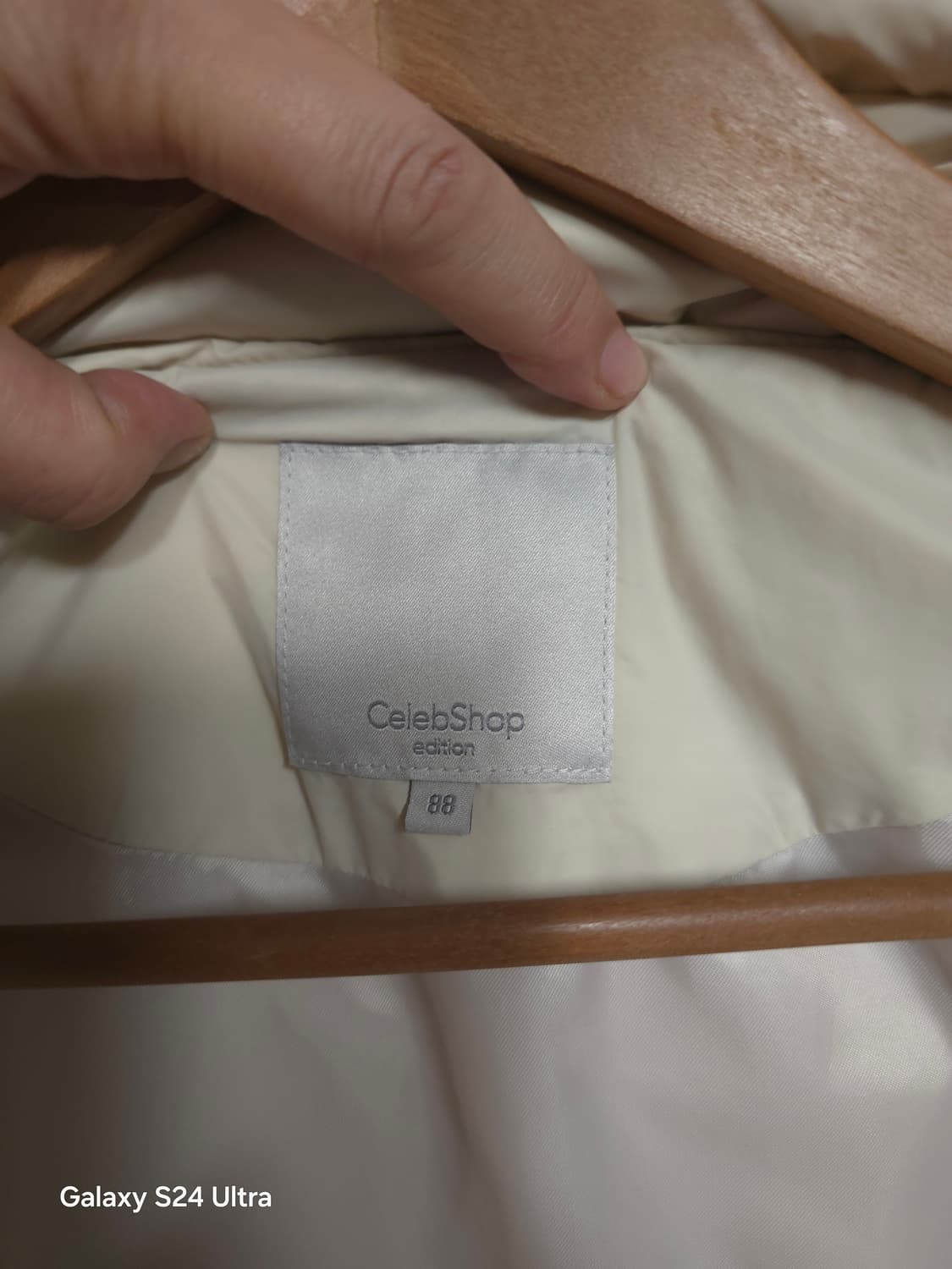 셀럽샵 하이넥 패딩 조끼 88 ✨️정품✨️
 상품이미지4