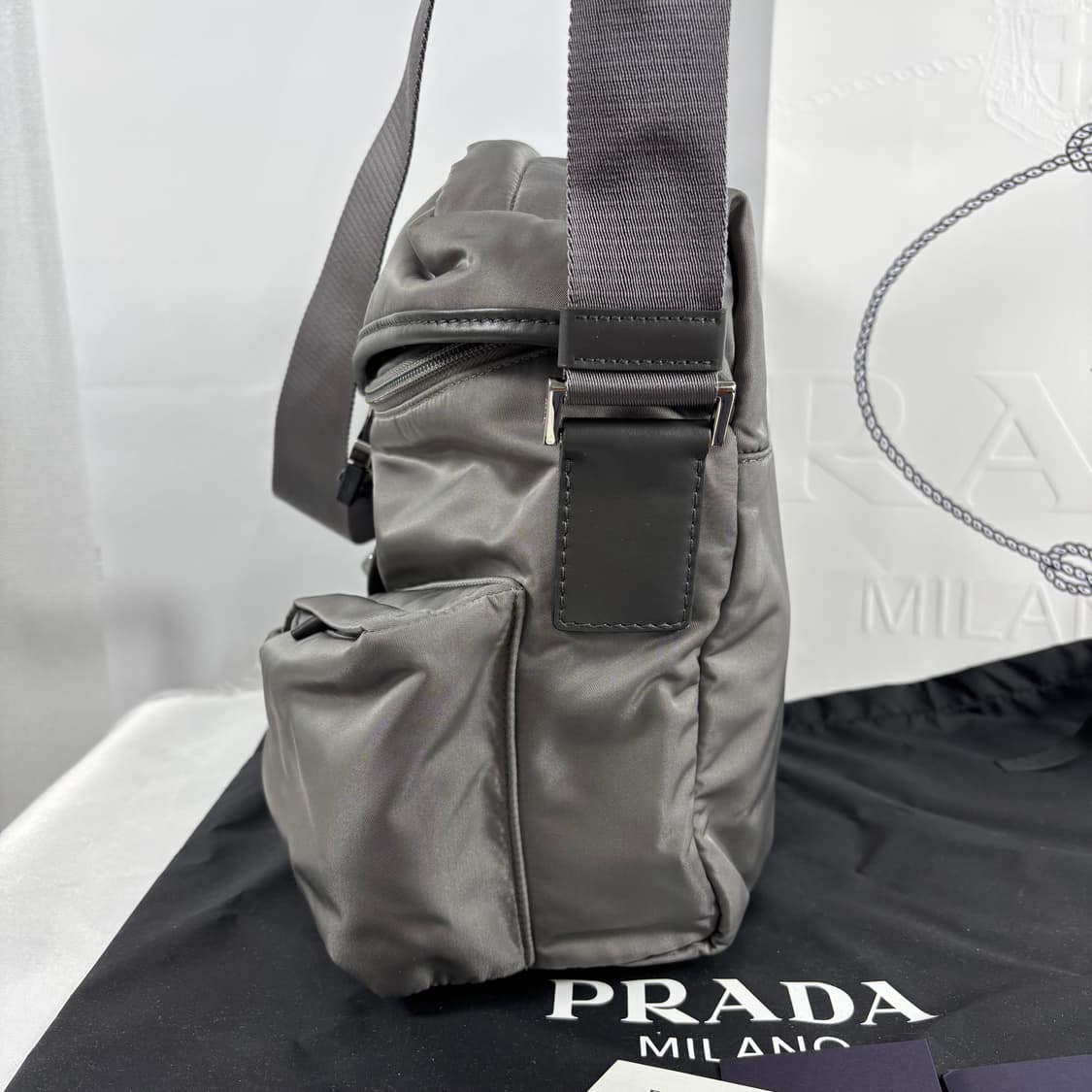 (풀구성,새상품급)신형 프라다 리나일론 숄더백 2VD062 상품이미지5