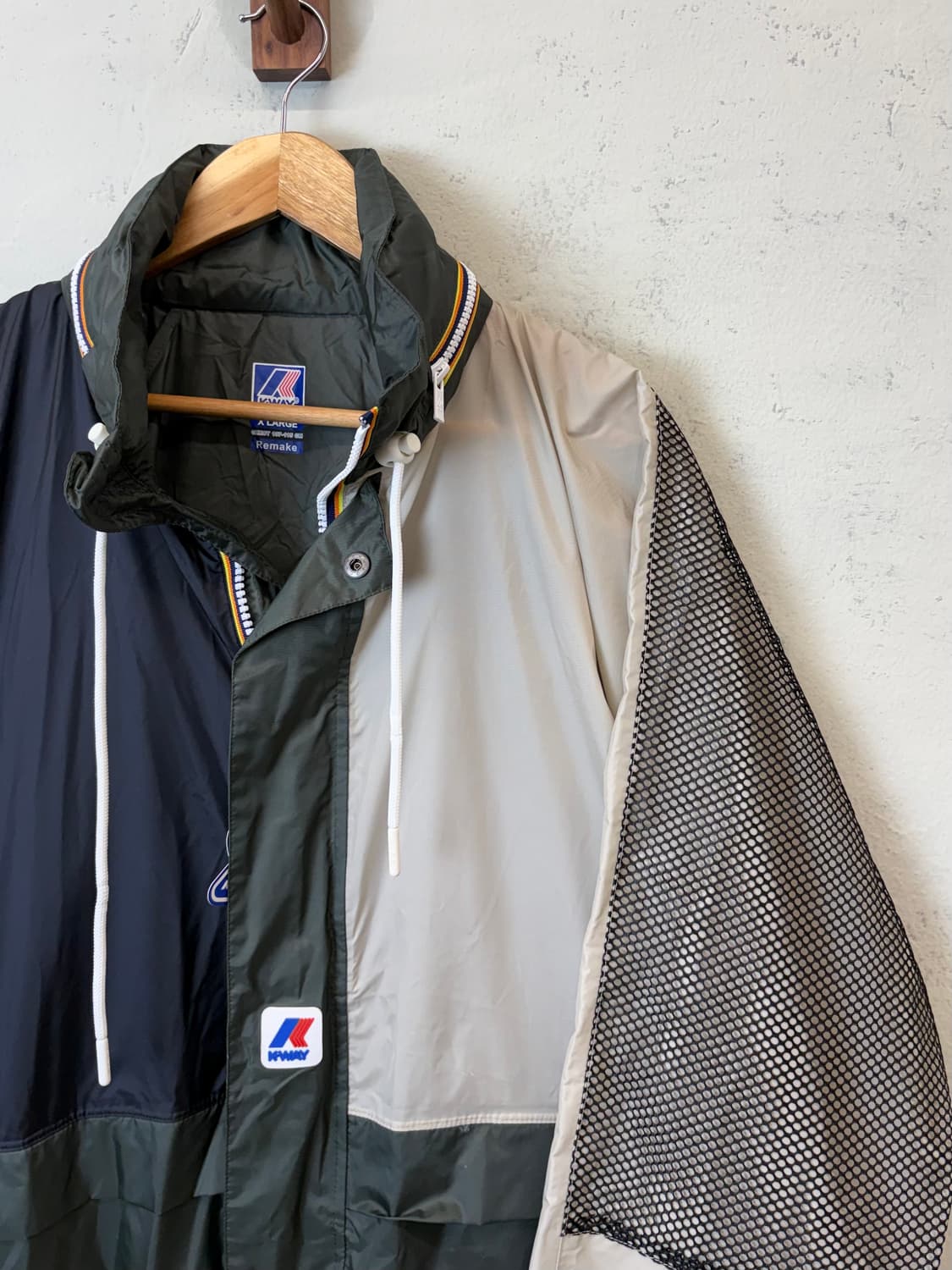 새상품 까웨 리메이크 바람막이 상품이미지3