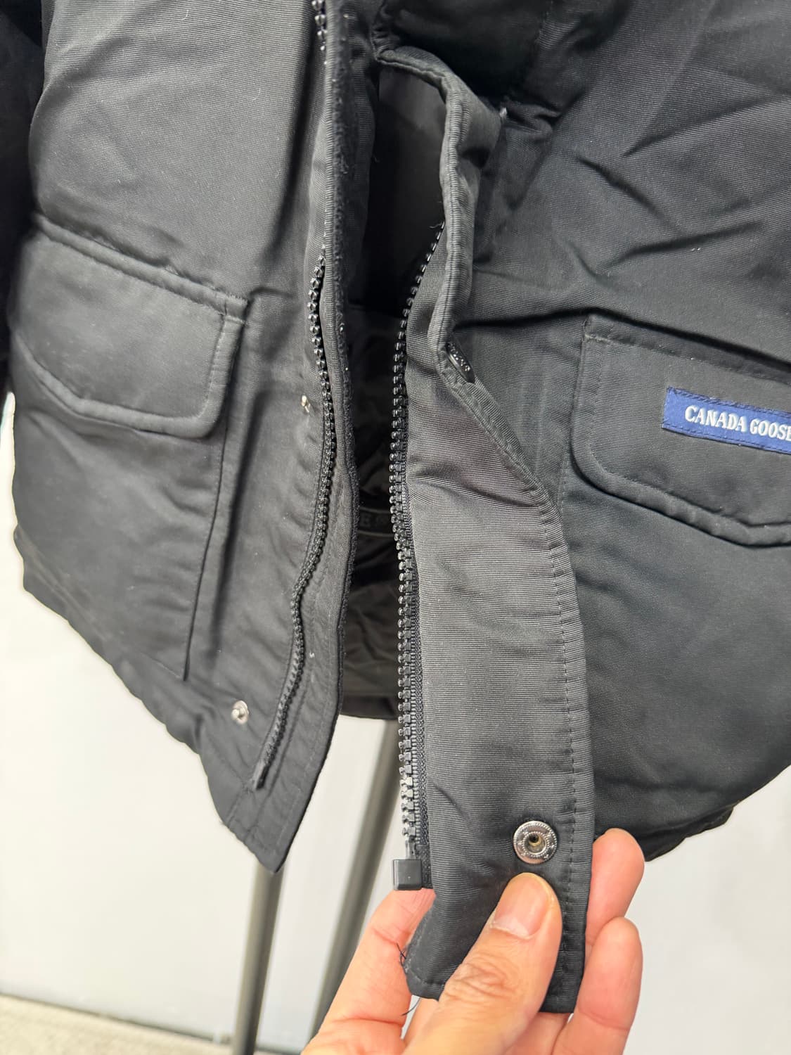 정품) 캐나다구스 키즈 패딩 블랙 140  상품이미지4