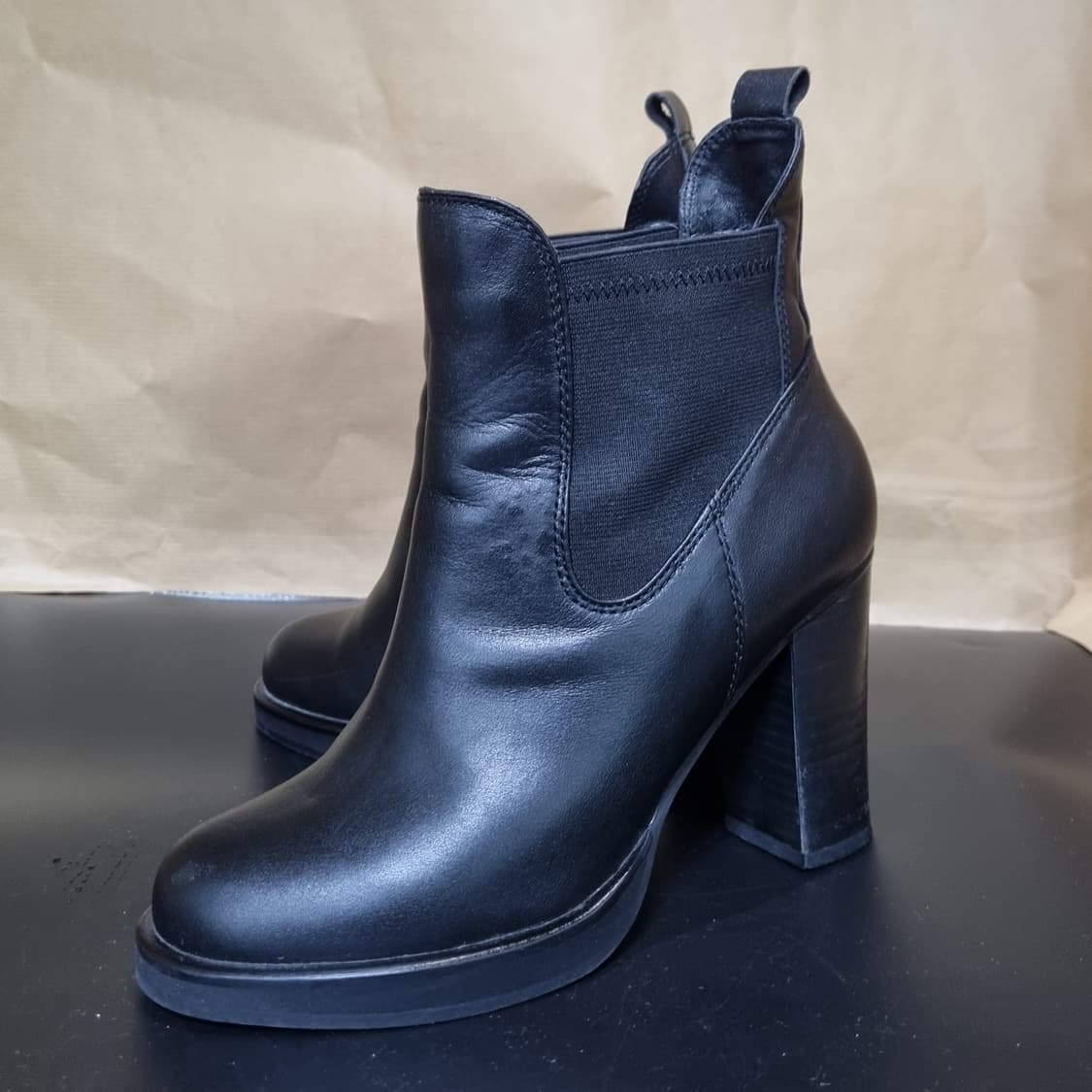 슈콤마보니 여성앵클 부츠230 굽10 상품이미지1