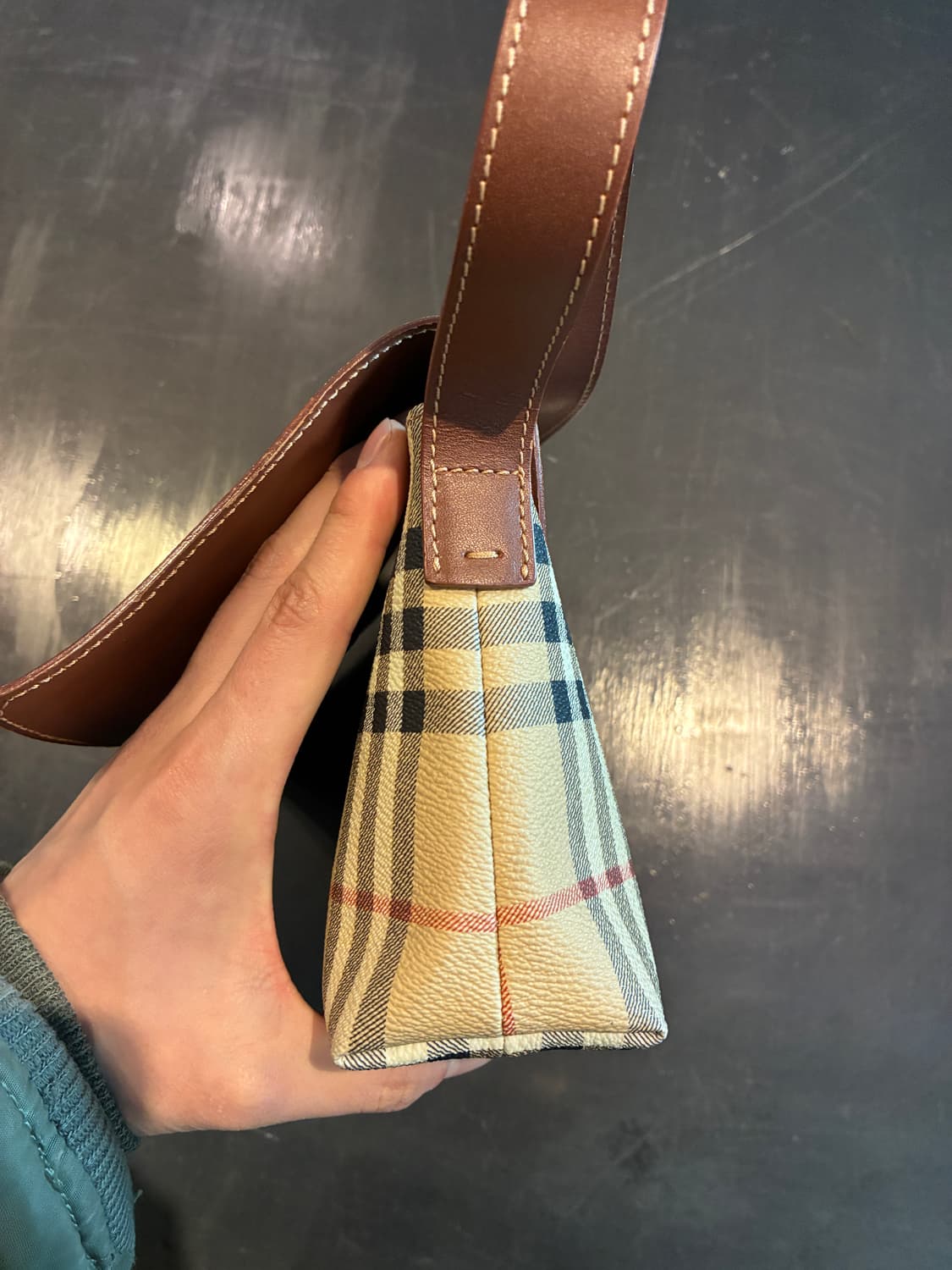 버버리 노바체크 숄더백 상품이미지9