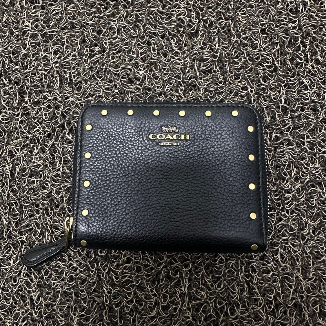 COACH 코치 반지갑 블랙 상품이미지1