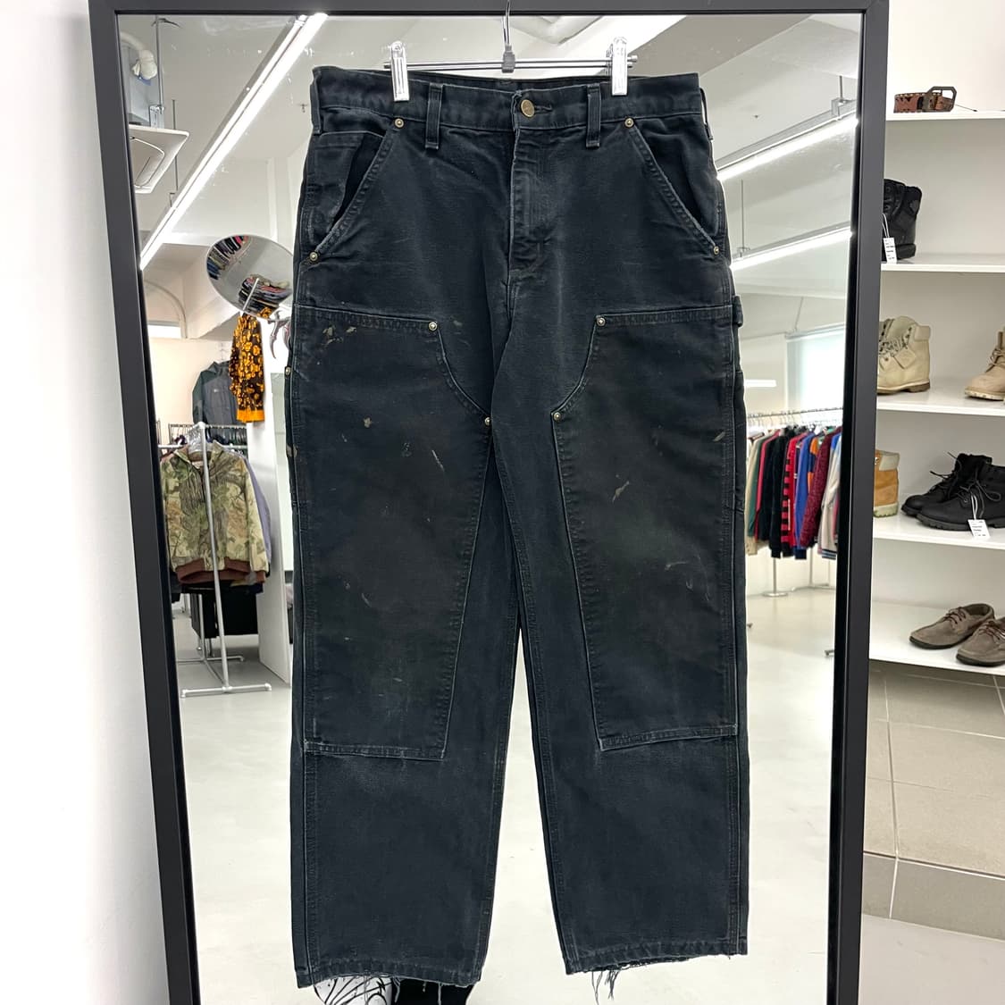 칼하트 OG 더블니 가죽패치 카펜터 덕캔버스 페이딩 워크팬츠 블랙 상품이미지3