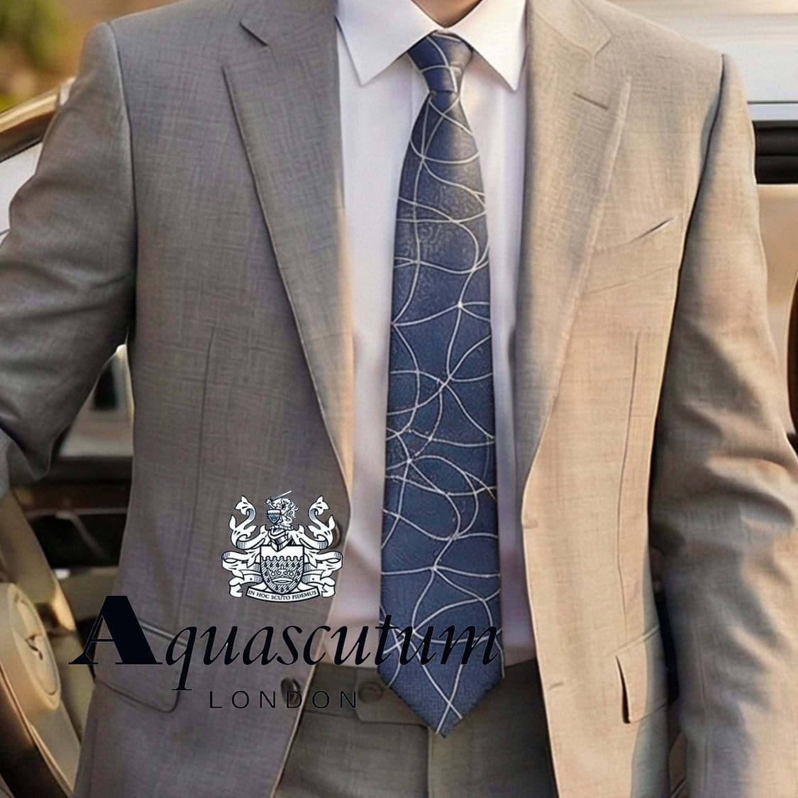 아쿠아스큐텀 실크 네이비 패턴 넥타이 9.1cm A+등급 A19884
 상품이미지1