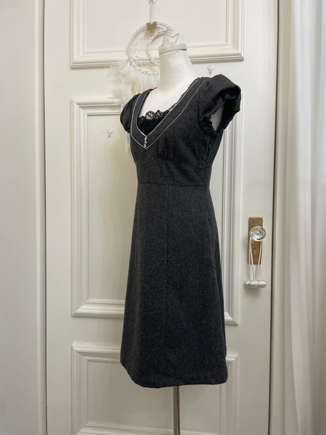 IMAGE charcoal lace trim french sleeve l 상품이미지2