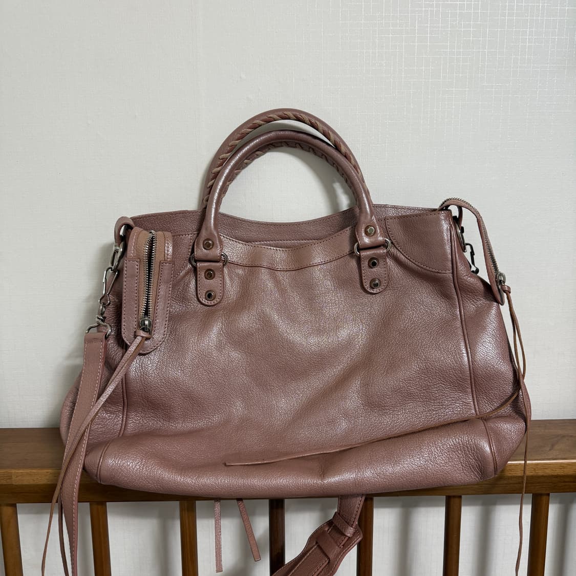 발렌시아가 모터백 m 희귀매물 펄핑크 상품이미지2