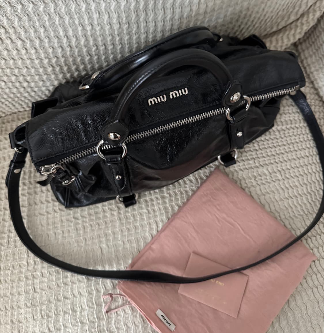 미우미우 비텔로 럭스 보우 사첼백 상품이미지3