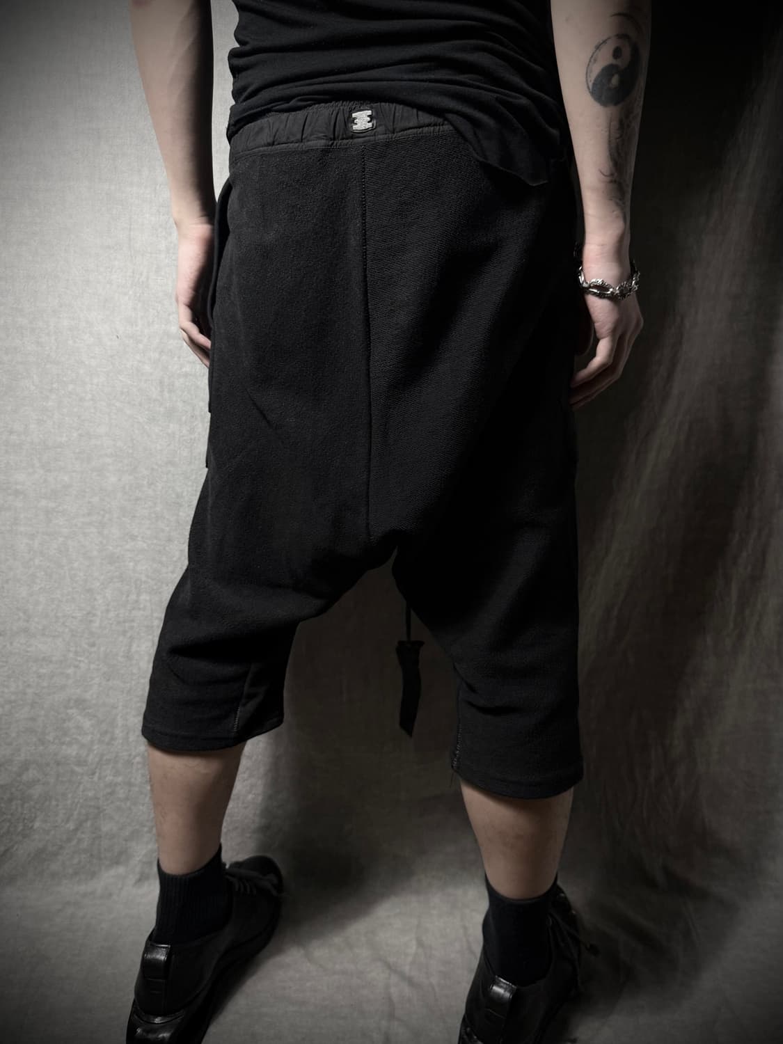 Isaac Sellam LC/SHORT Sponge Noir Shorts 상품이미지1