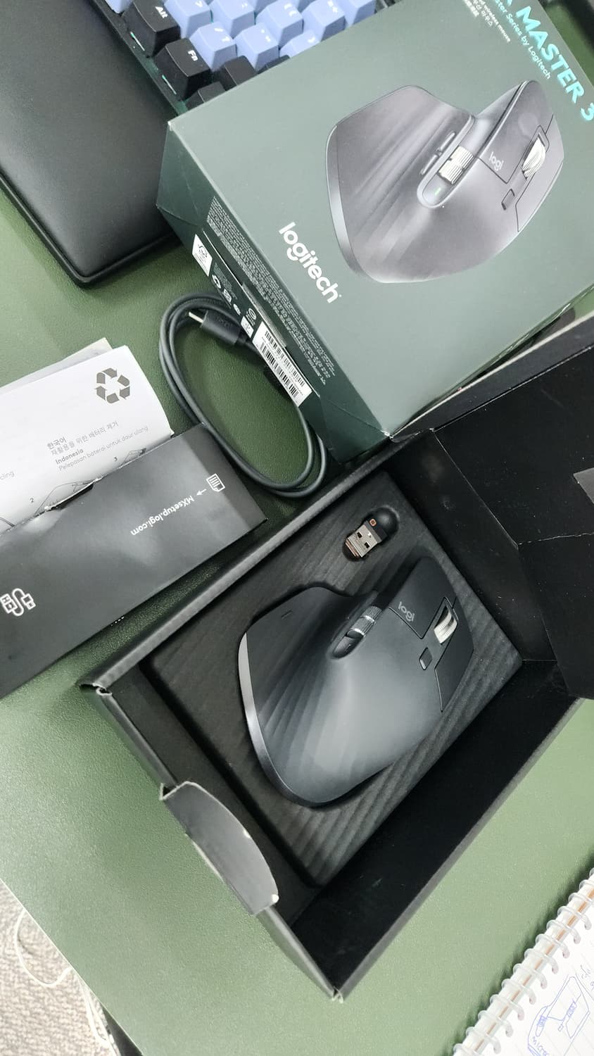 # 로지텍 MX Master 3 인체공학 퍼포먼스 어고노믹 무선 마우스 상품이미지10