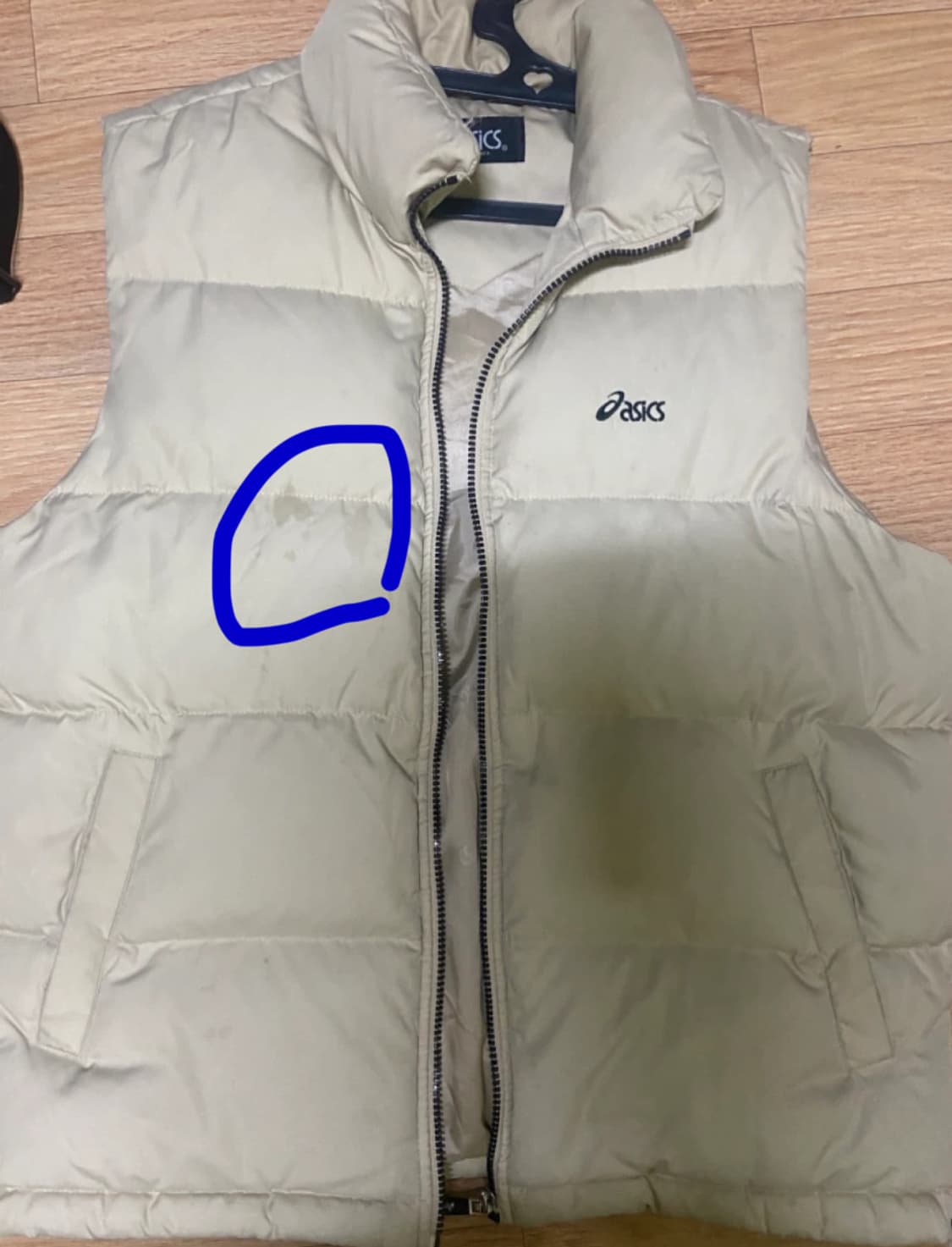 아식스 조끼패딩 상품이미지1