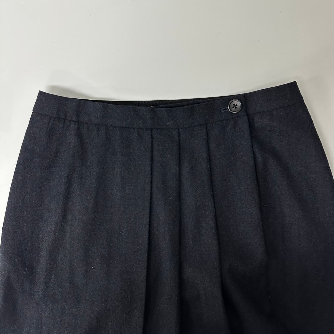 마가렛호웰 플리츠 랩 스커트 상품이미지3