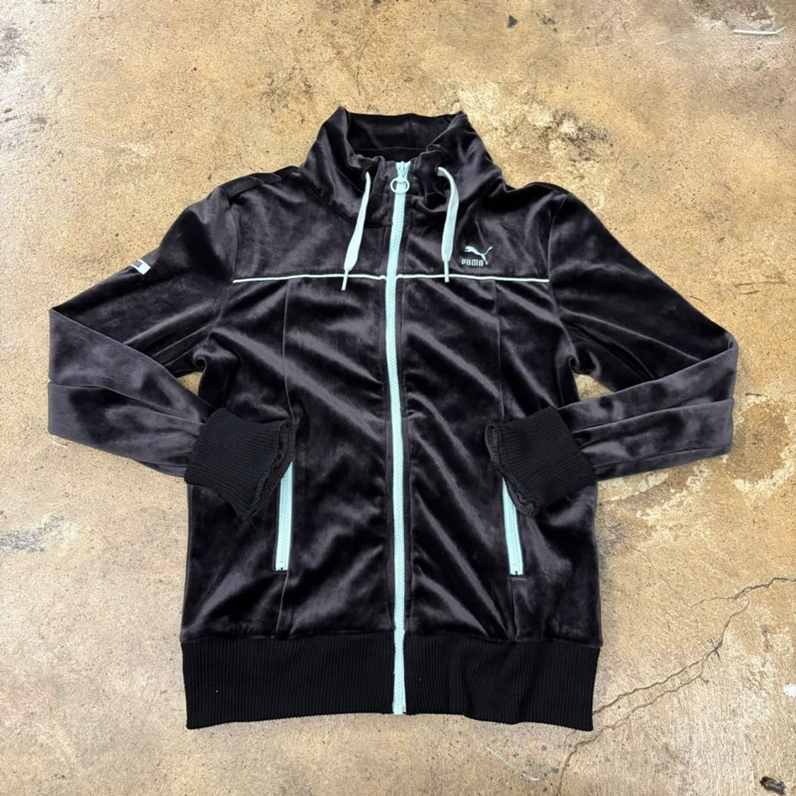 푸마 벨벳 블랙 민트 져지 트랙탑 상품이미지2