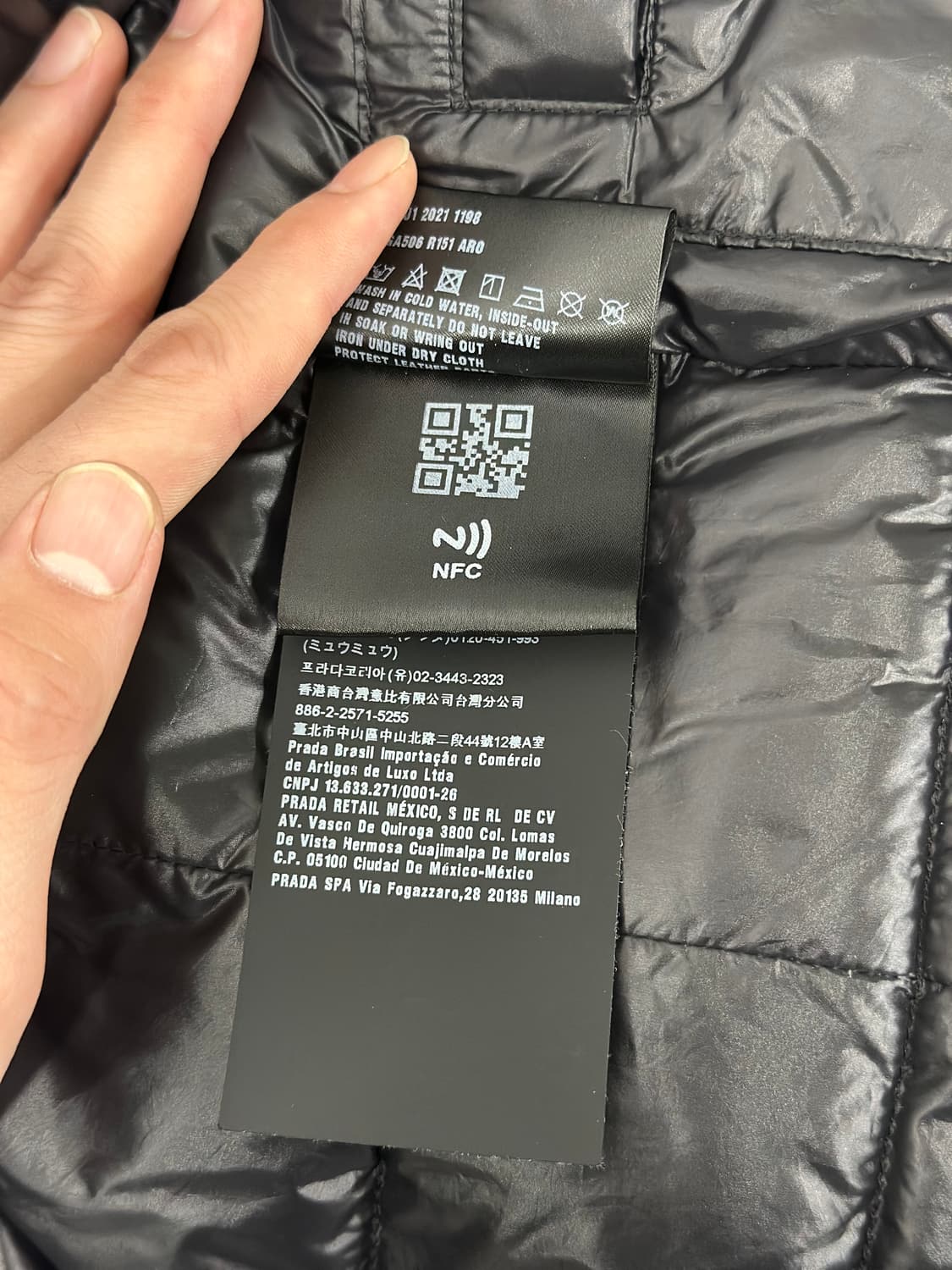 [정품]프라다 경량다운 패딩자켓 상품이미지7