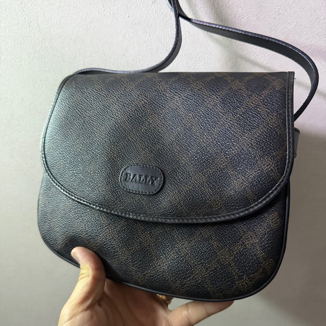 빈티지 발리 로고 라운드 크로스백 상품이미지2