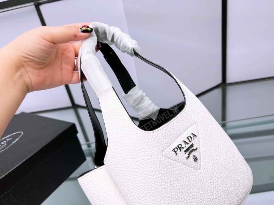 프라다 뷰티 레더 미니 토드백 화이트 풀박스  상품이미지7