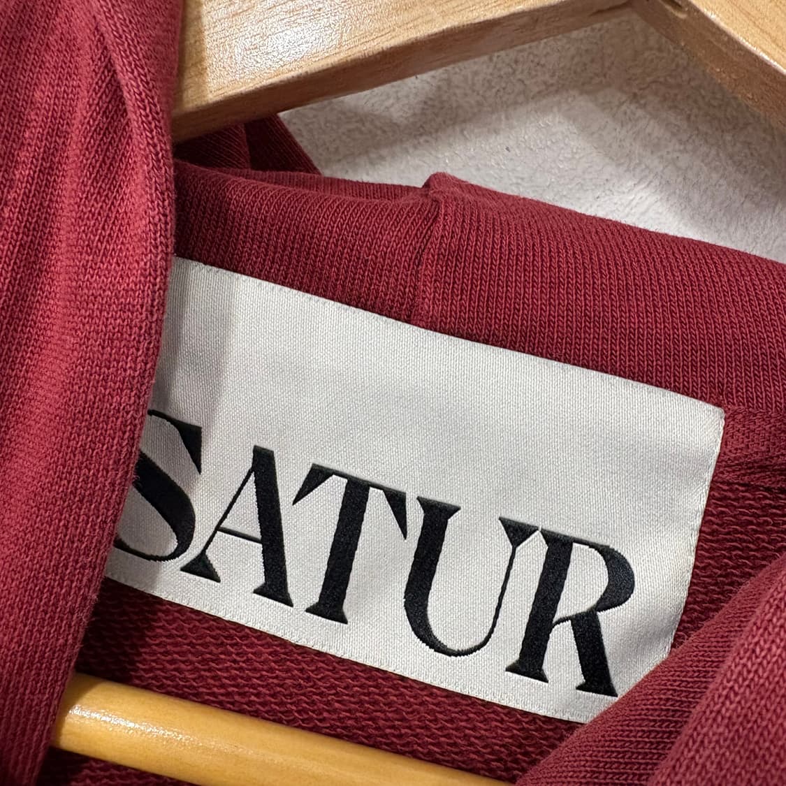 세터 루고 아플리케 리벳 후드티 상품이미지3