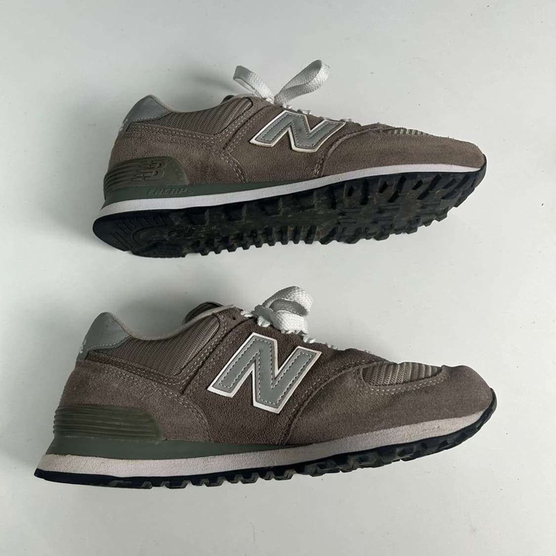 NEW BALANCE 그레이 2E 와이드 스니커즈 250 상품이미지3