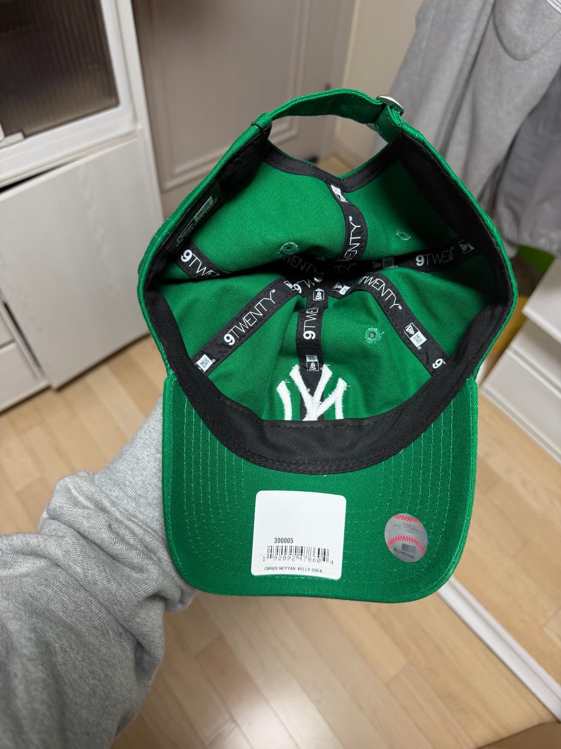 뉴에라 x 모마 뉴욕 양키즈 캡 켈리 그린 상품이미지2