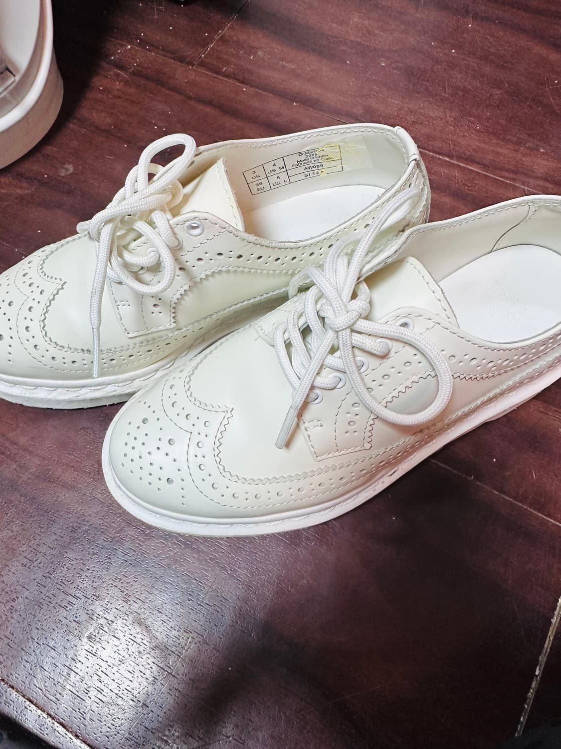 닥터마틴 3989 윙팁 화이트 uk3 상품이미지2