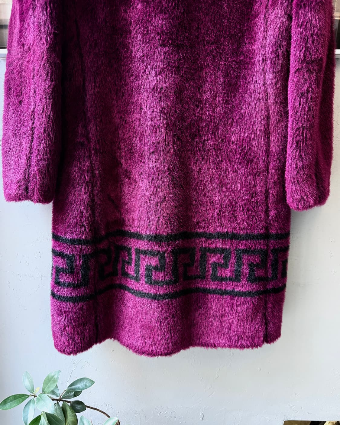 VERSACE  pink long fur jacket 상품이미지5